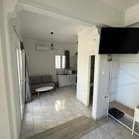 Dennis Apartment *